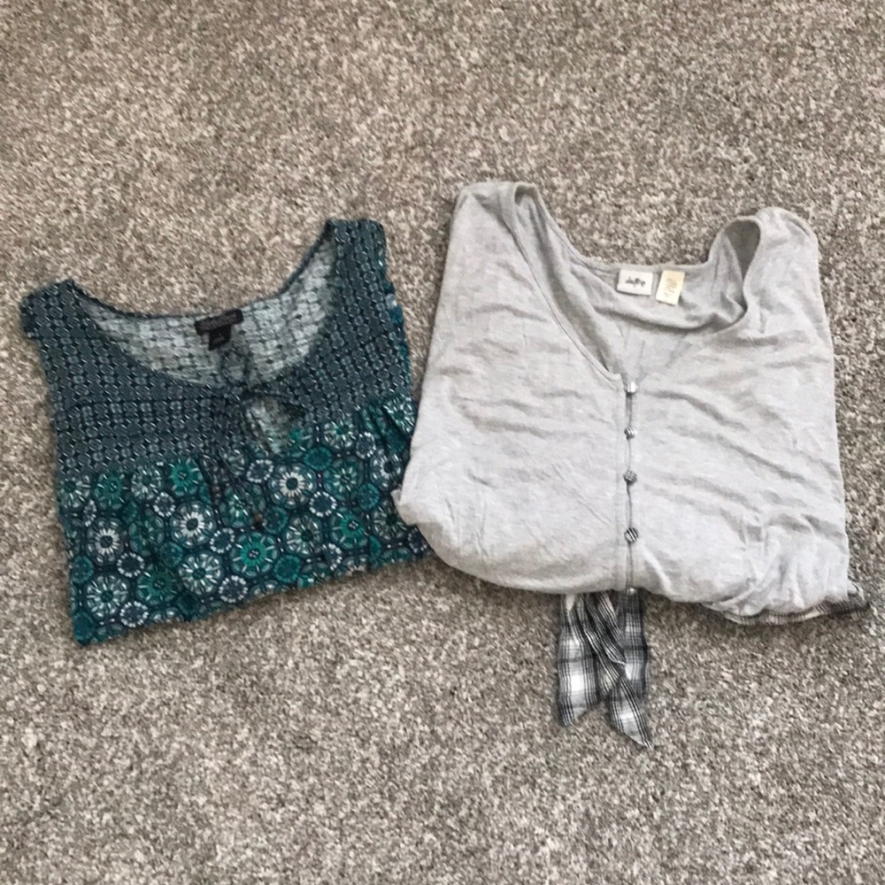 Tops Women’s Size Large